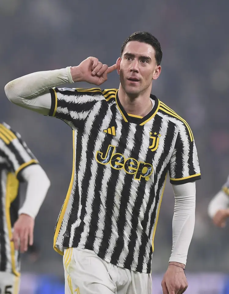 赛地聚焦——法国杯清晨热度飙升，多特蒙德队长鼓劲，媒体盛赞，更衣室氛围转暖的简单介绍-开云体育入口